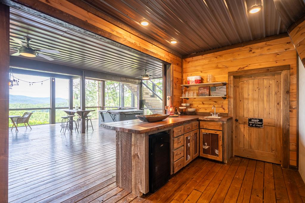 418618 Blue Ridge Residential
