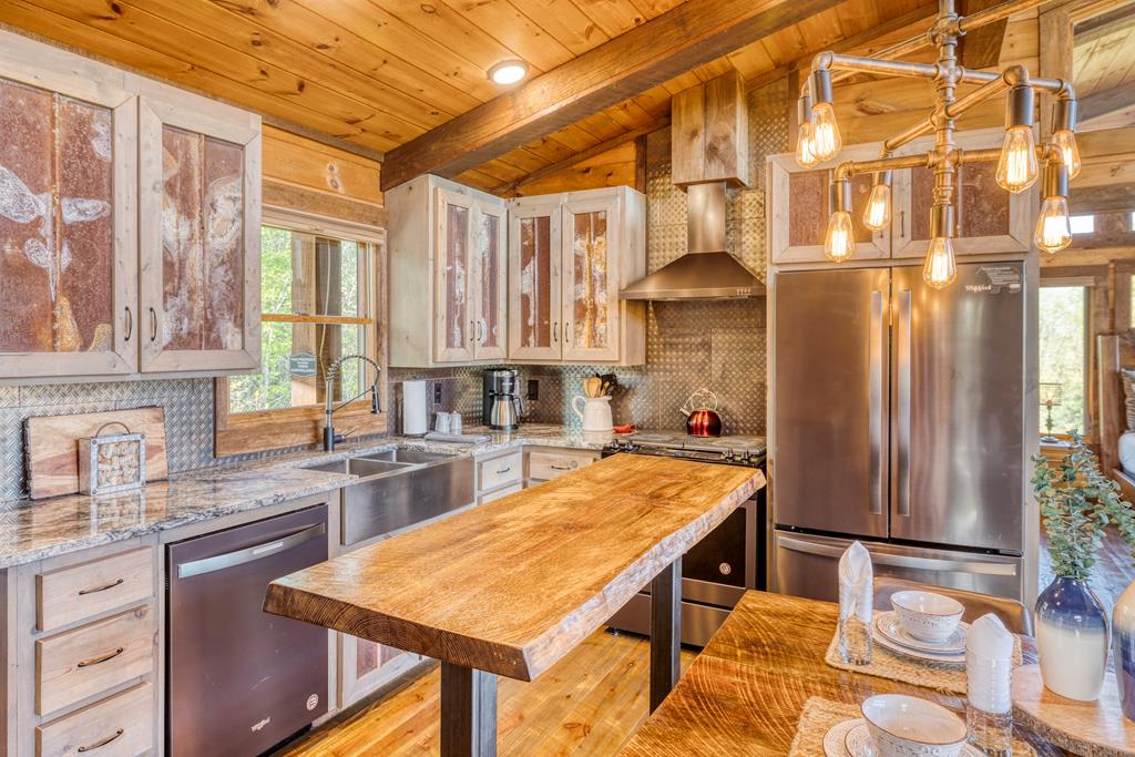 418618 Blue Ridge Residential
