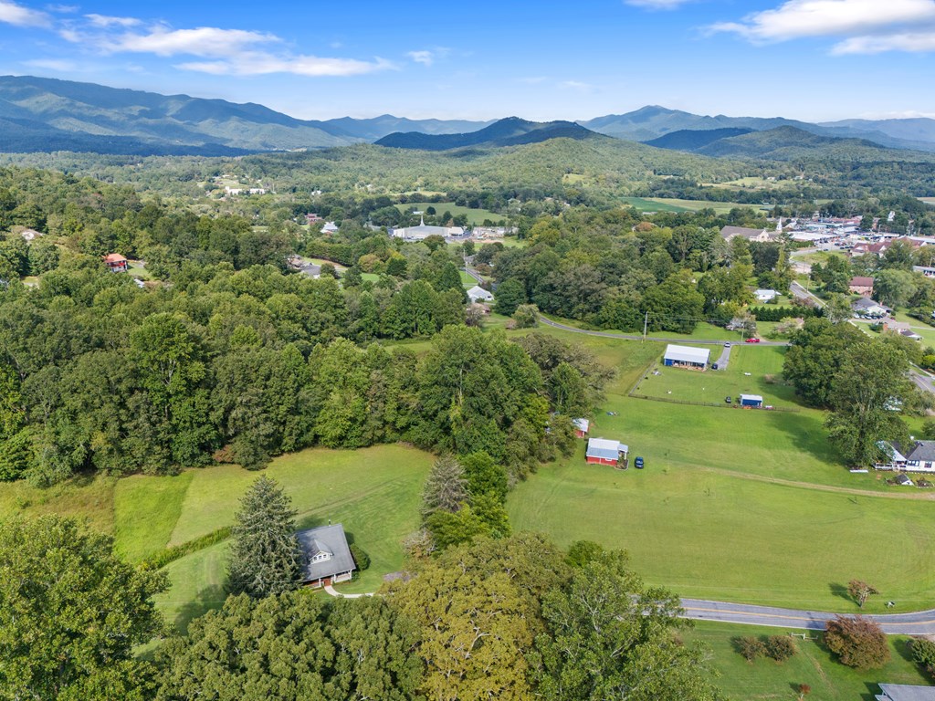 418621 Hayesville Residential