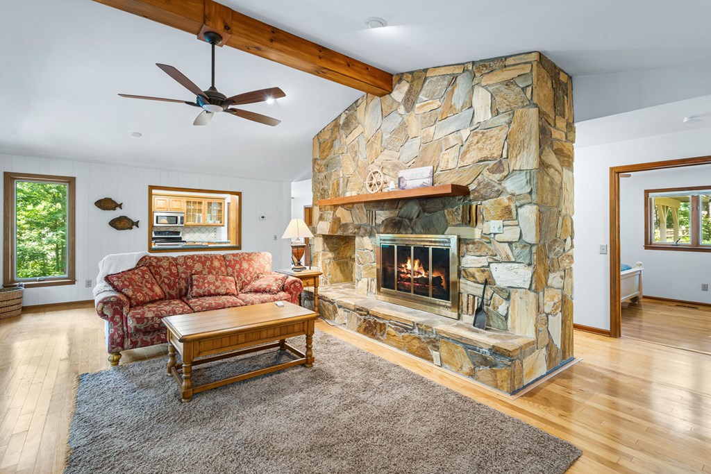 418634 Hayesville Residential