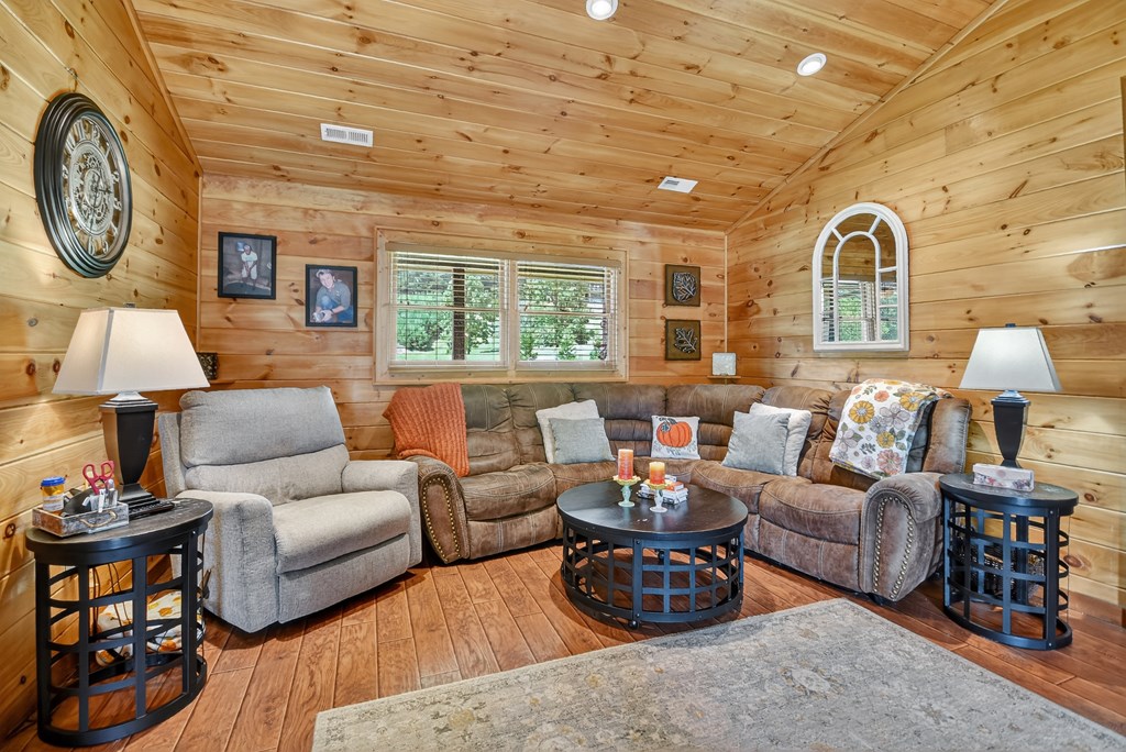 418639 Mineral Bluff Residential
