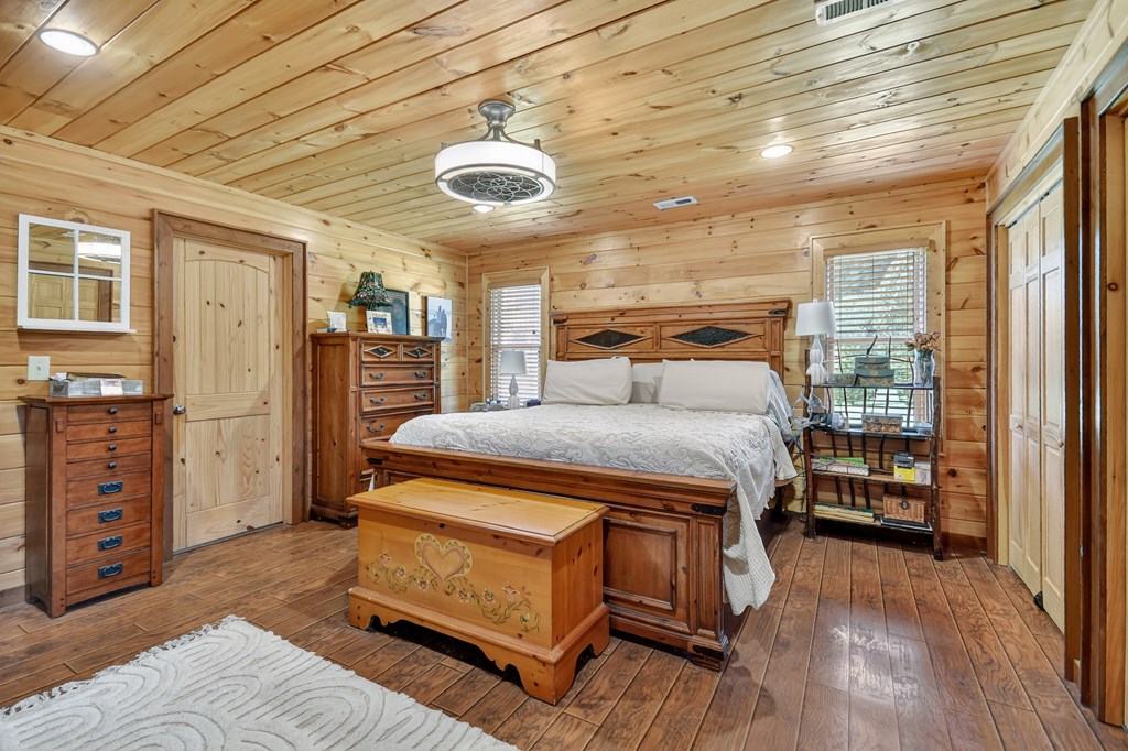 418639 Mineral Bluff Residential
