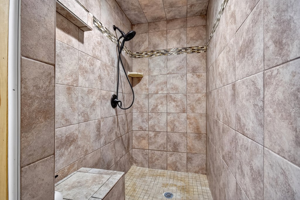 418639 Mineral Bluff Residential