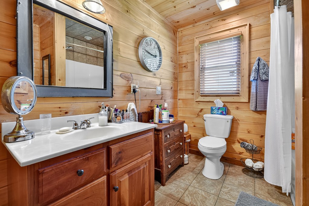 418639 Mineral Bluff Residential