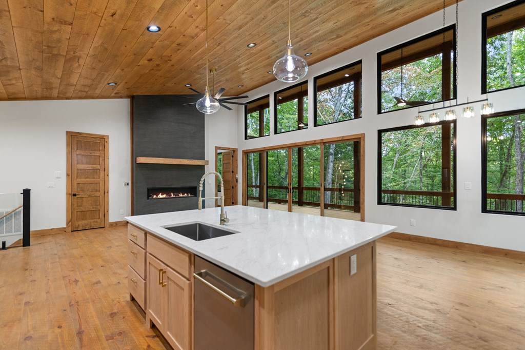 418642 Morganton Residential