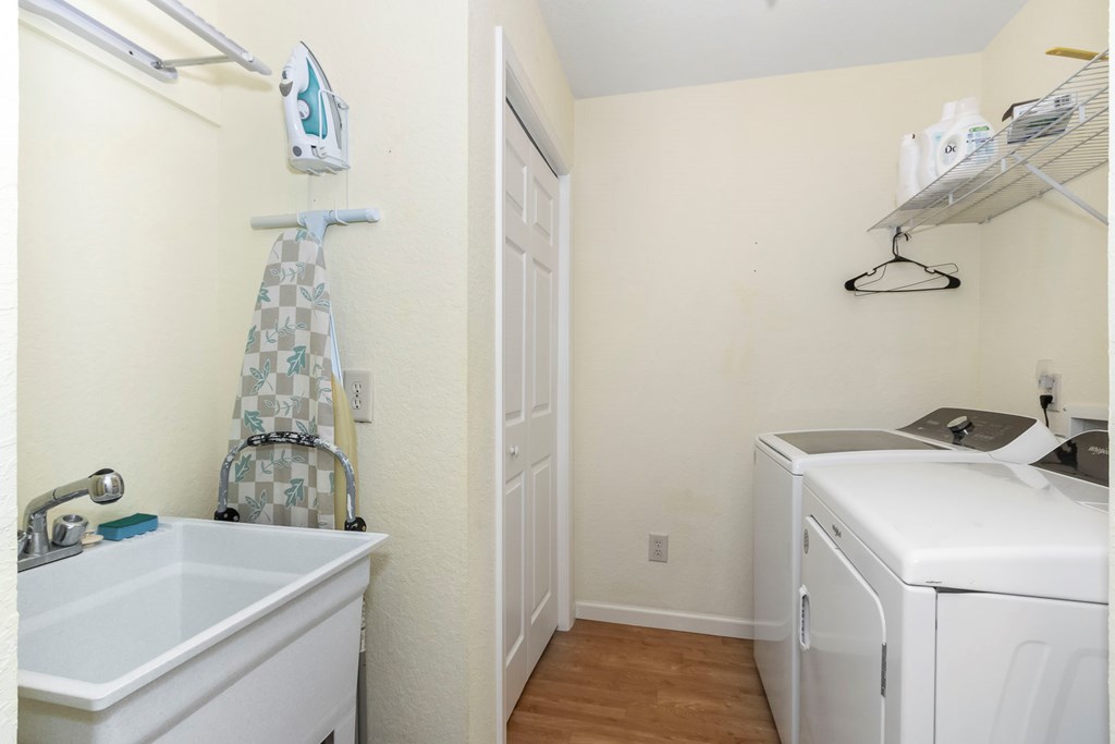 418702 Brasstown Residential