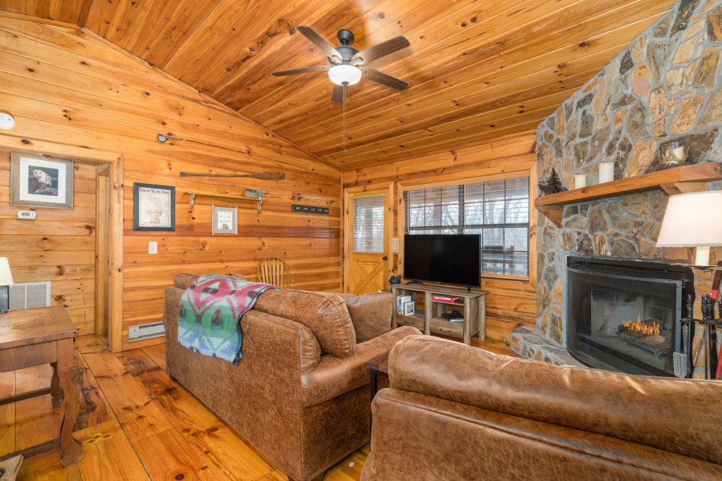418715 Blue Ridge Residential