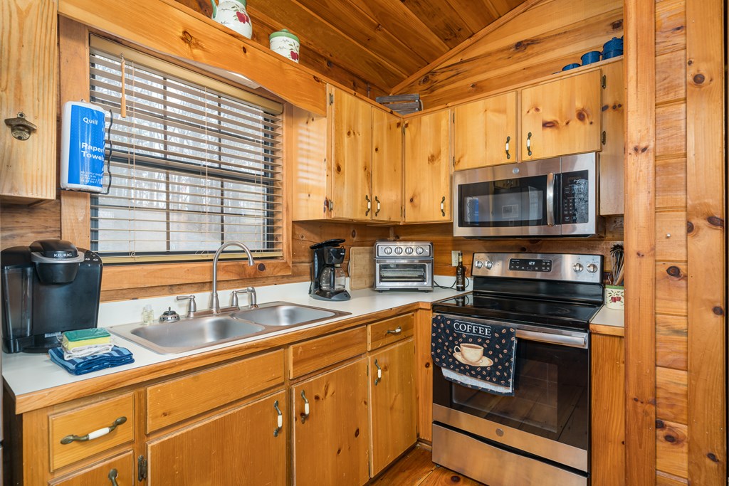 418715 Blue Ridge Residential