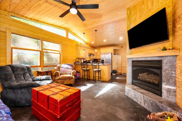 418731 Almond Residential