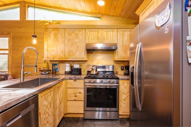 418731 Almond Residential
