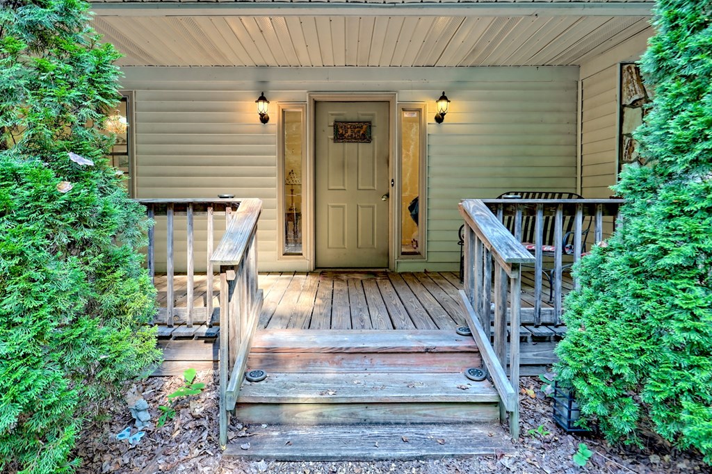 418736 Young Harris Residential