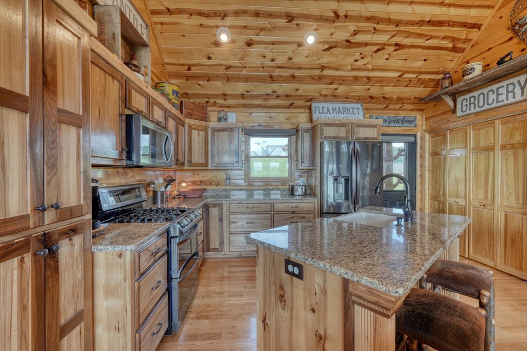418745 Murphy Residential