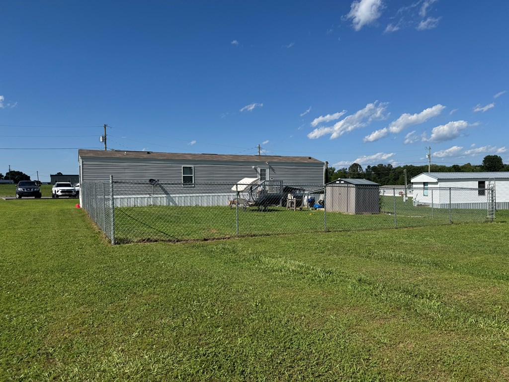 418754 Chatsworth Residential