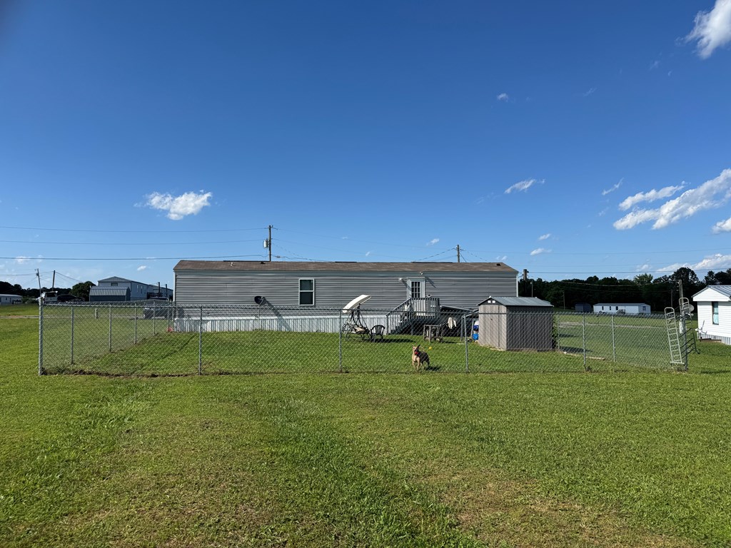 418754 Chatsworth Residential