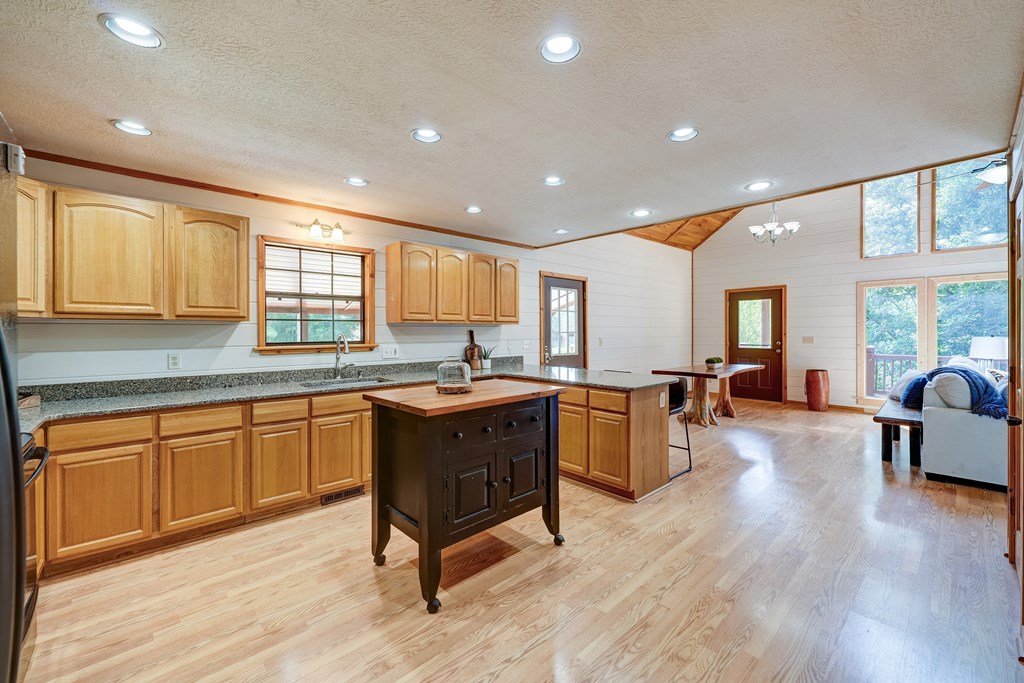 418772 Blue Ridge Residential