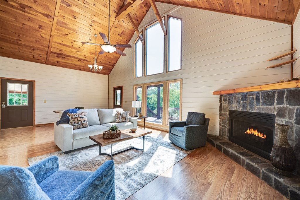 418772 Blue Ridge Residential