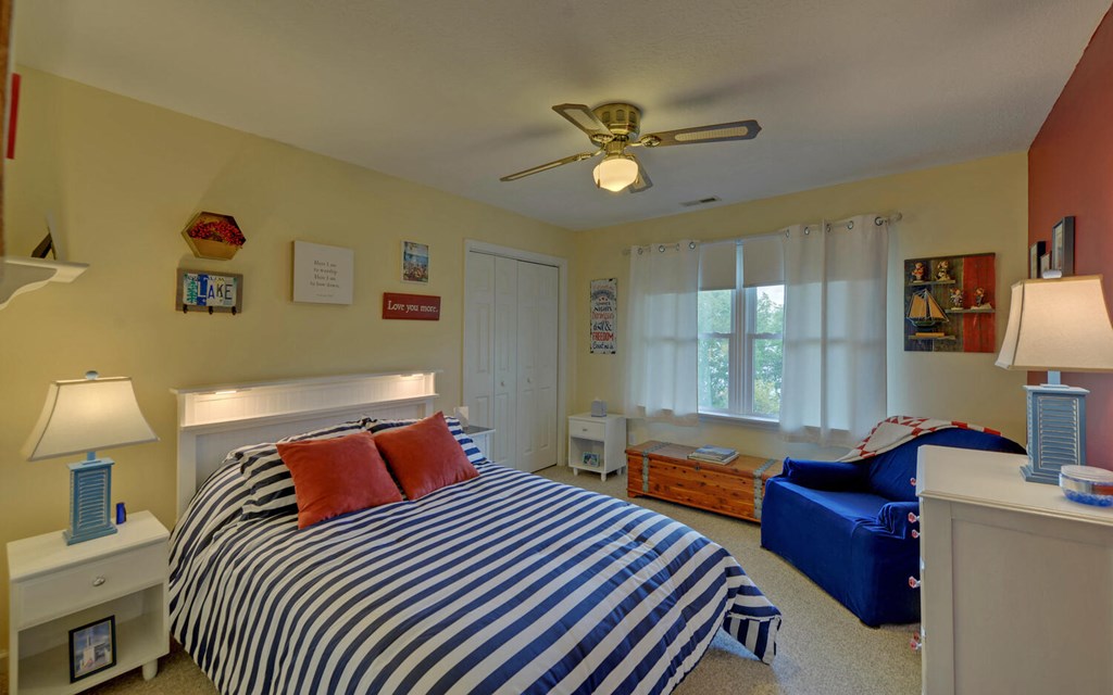 418782 Young Harris Residential