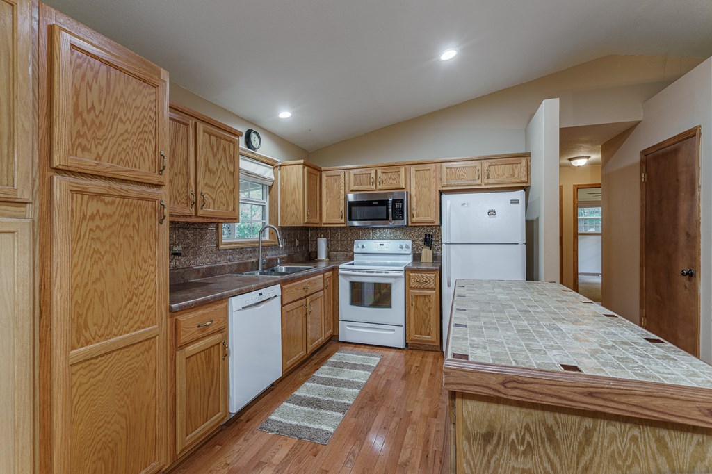 418813 Murphy Residential