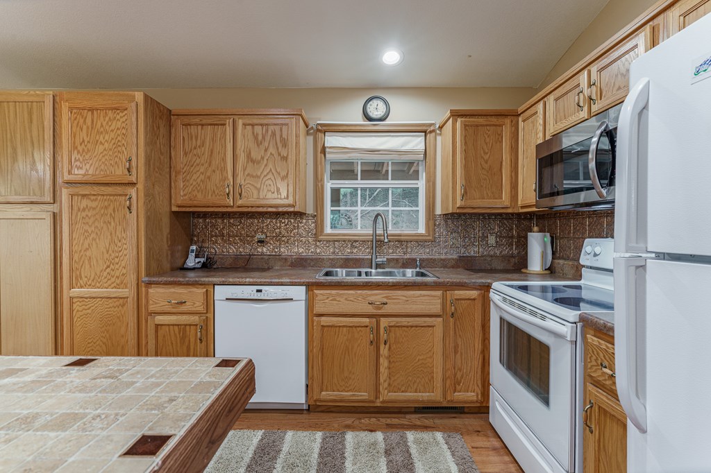 418813 Murphy Residential