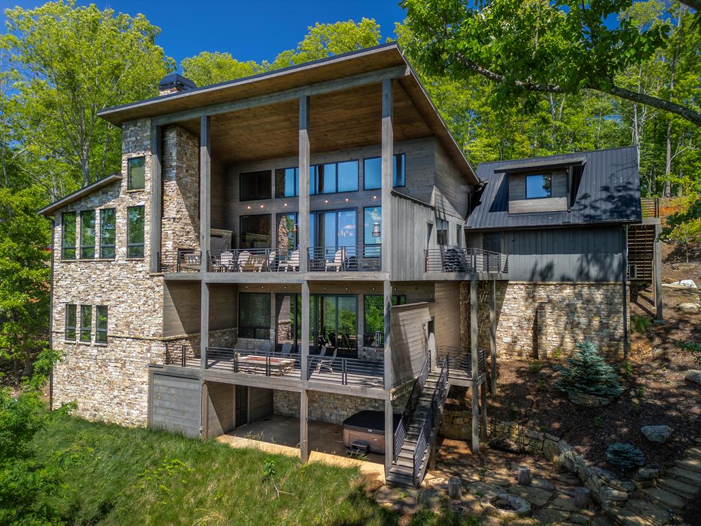 418827 Mineral Bluff 