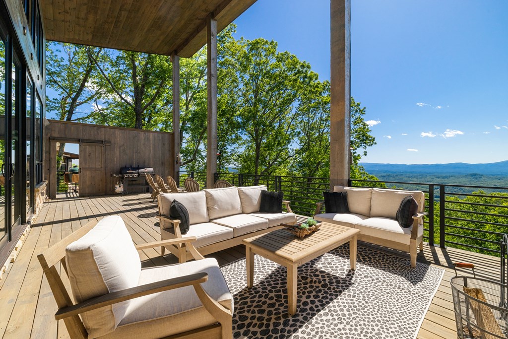 418827 Mineral Bluff Residential