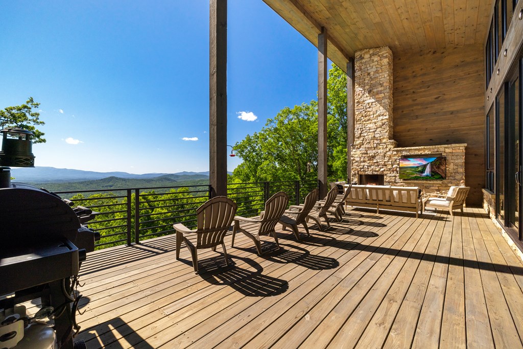 418827 Mineral Bluff Residential