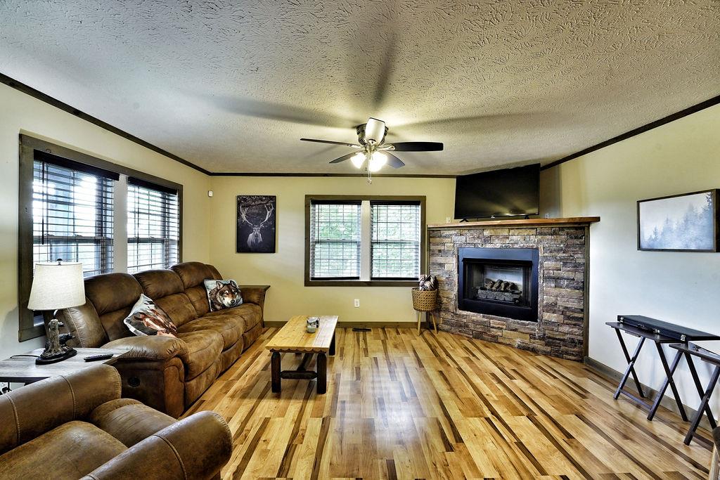 418870 Mineral Bluff Residential