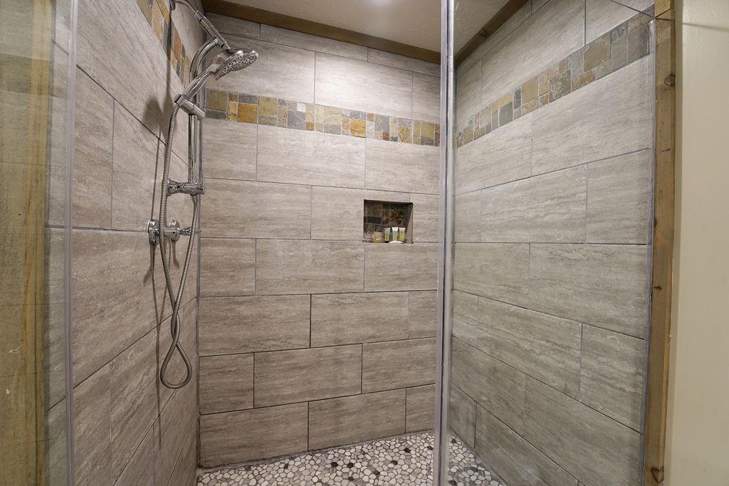 418870 Mineral Bluff Residential