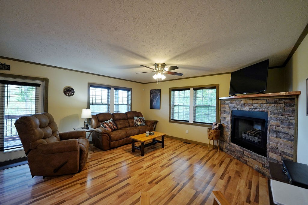 418870 Mineral Bluff Residential