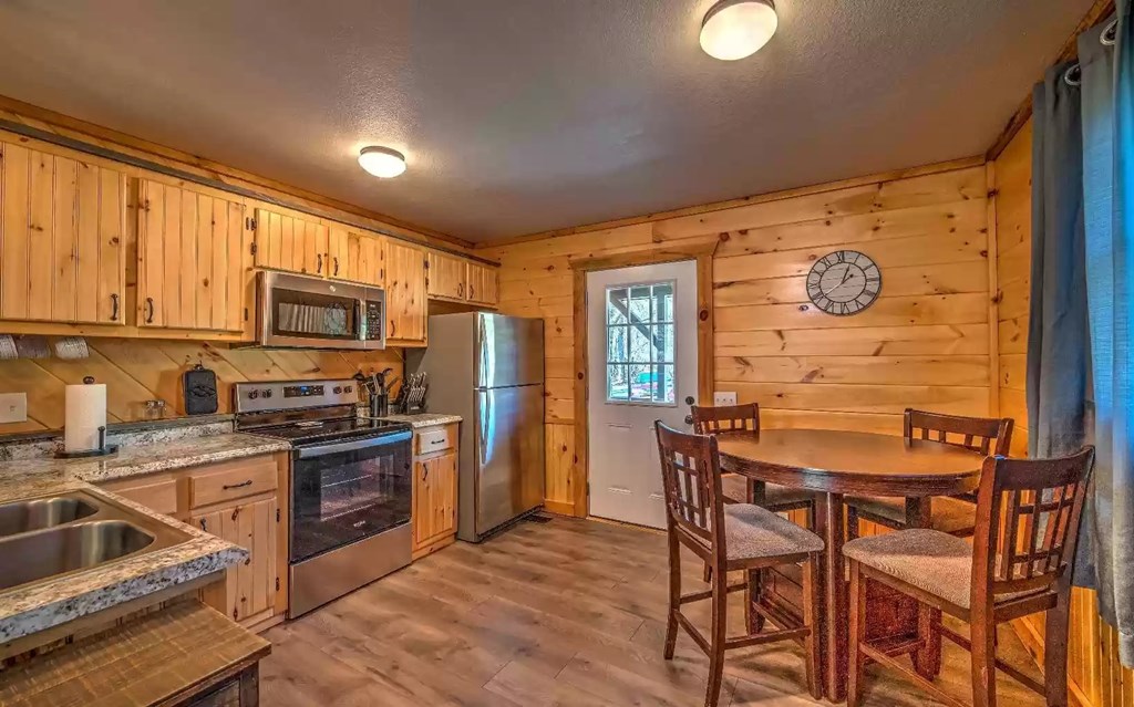 418873 Mineral Bluff Residential