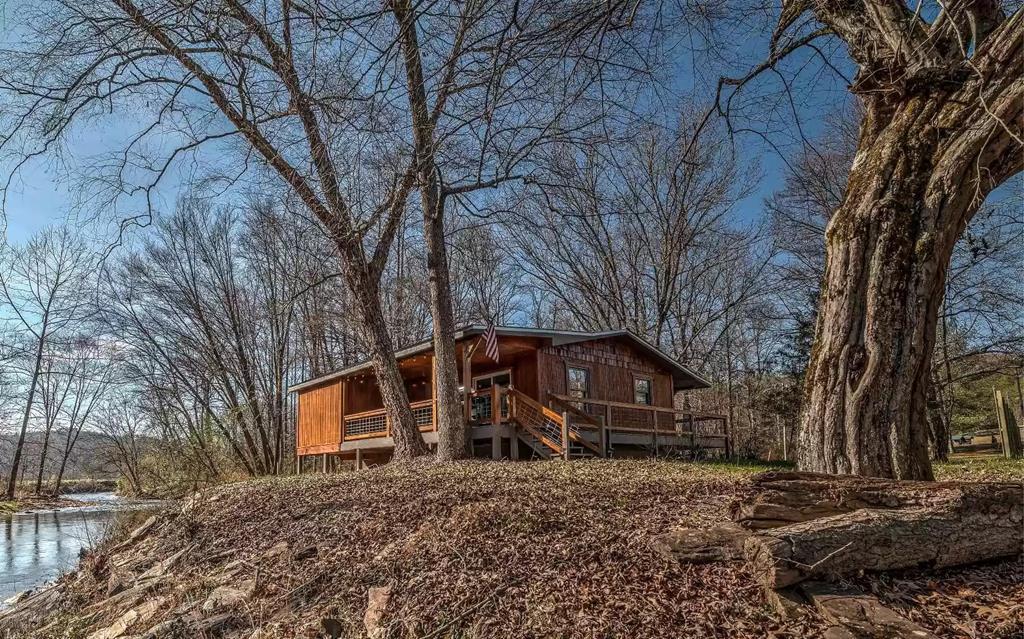 418873 Mineral Bluff Residential