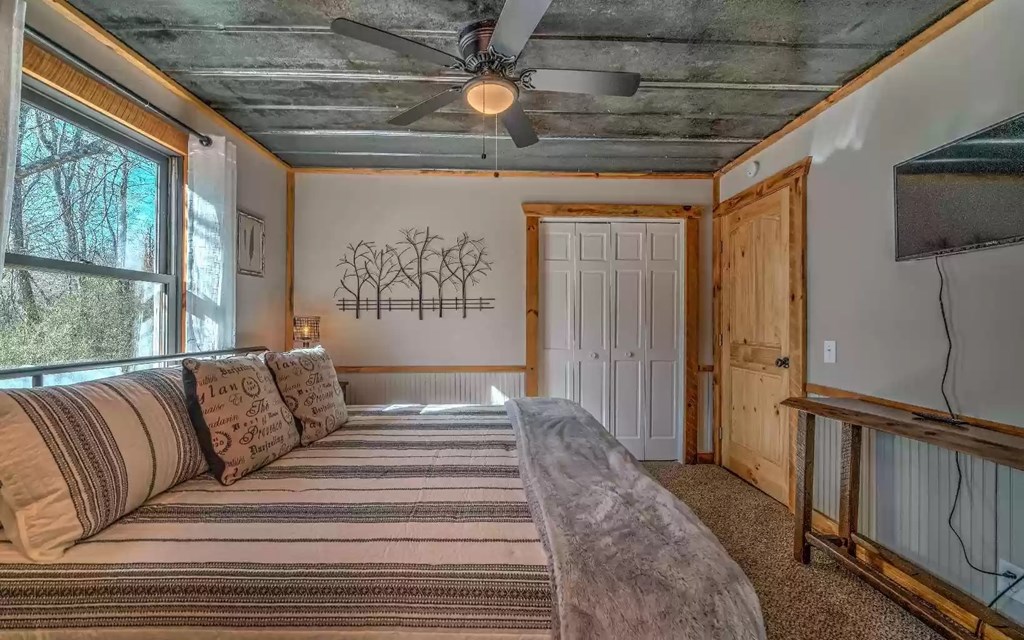 418873 Mineral Bluff Residential
