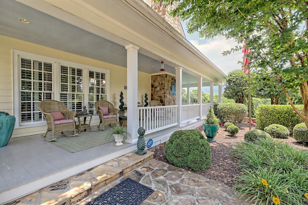 418881 Young Harris Residential