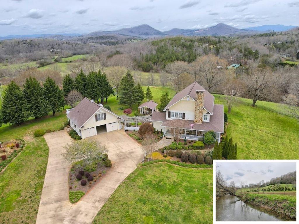 418881 Young Harris Residential