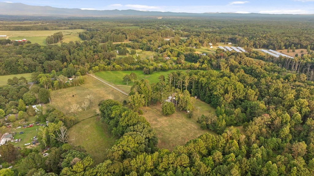 418886 Chatsworth Residential