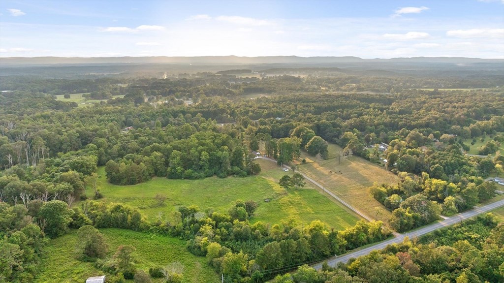 418886 Chatsworth Residential