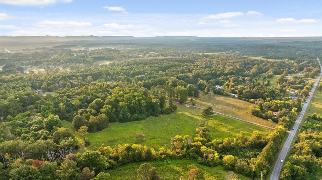 418886 Chatsworth Residential