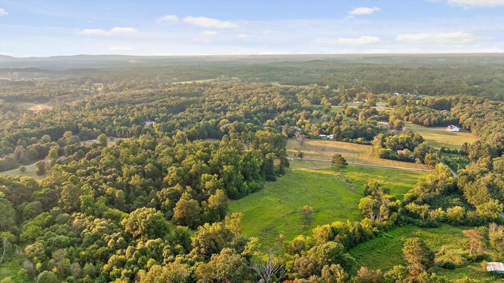 418886 Chatsworth Residential