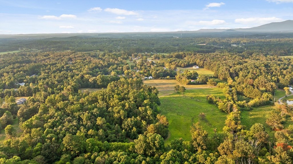 418886 Chatsworth Residential