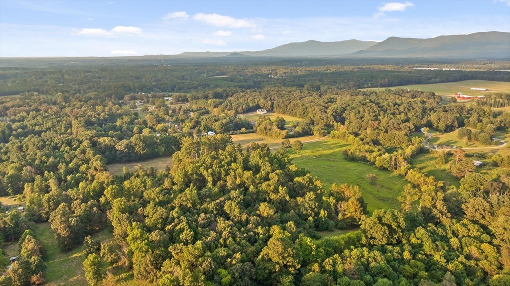 418886 Chatsworth Residential