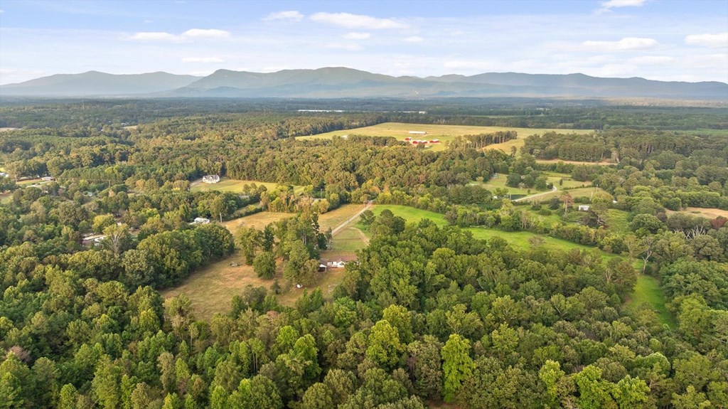 418886 Chatsworth Residential