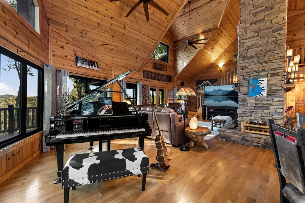 418901 Morganton Residential
