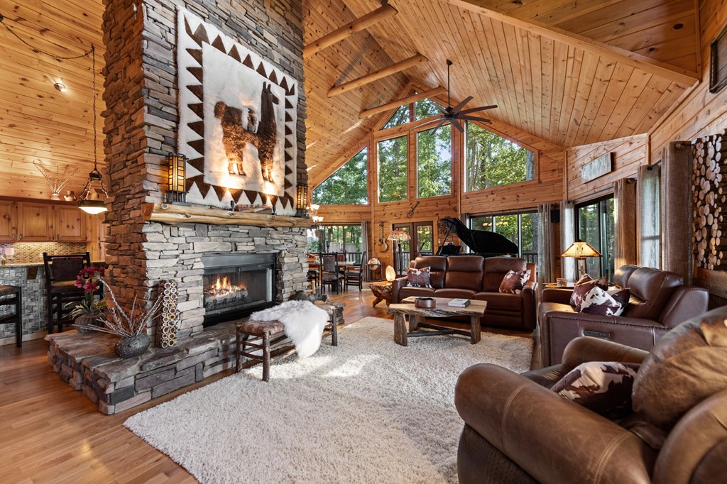 418901 Morganton Residential