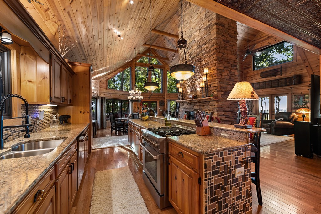 418901 Morganton Residential