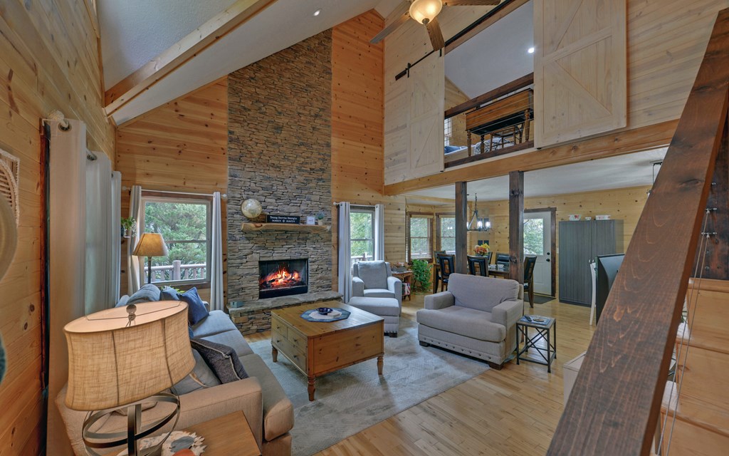 418929 Young Harris Residential