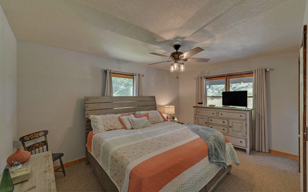 418929 Young Harris Residential