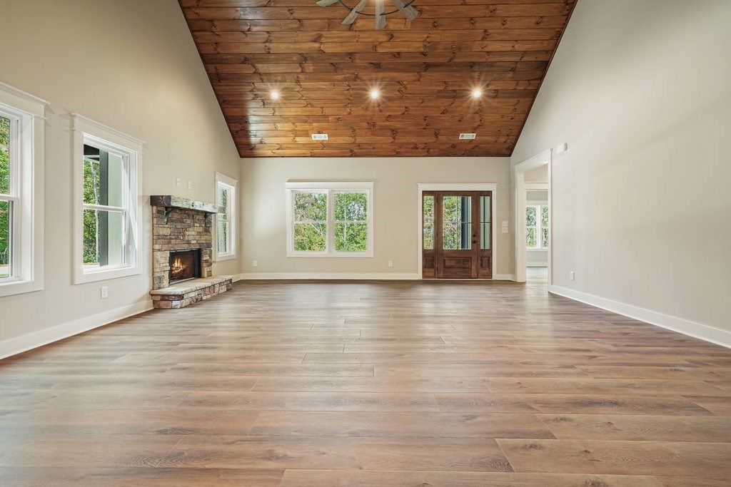 418953 Talking Rock Residential