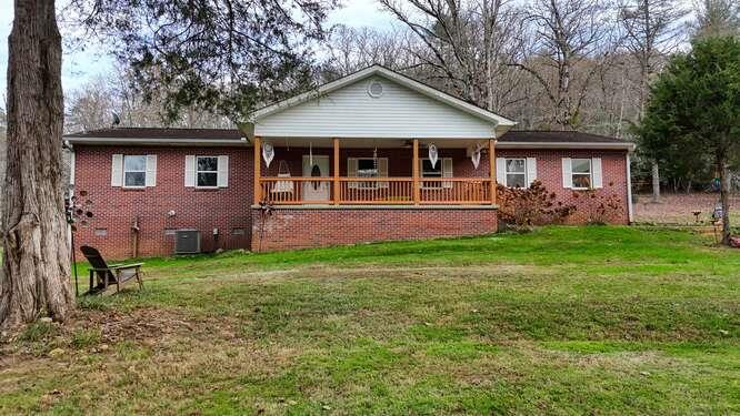 418955 Hayesville 