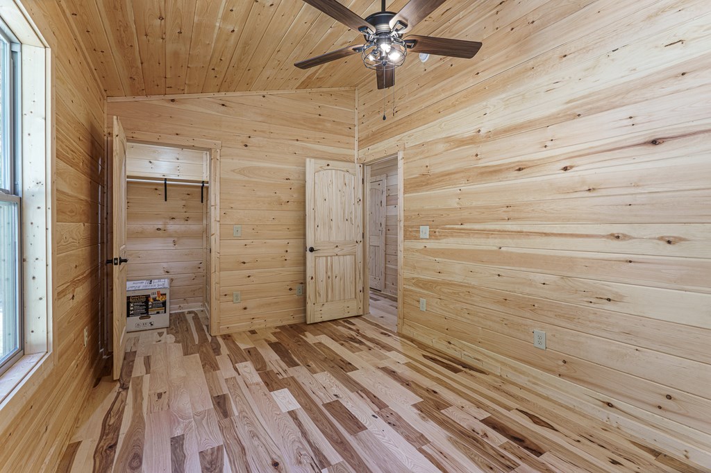 418956 Murphy Residential