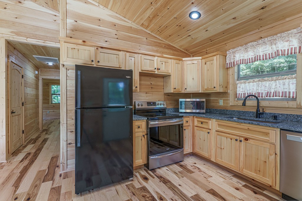 418956 Murphy Residential
